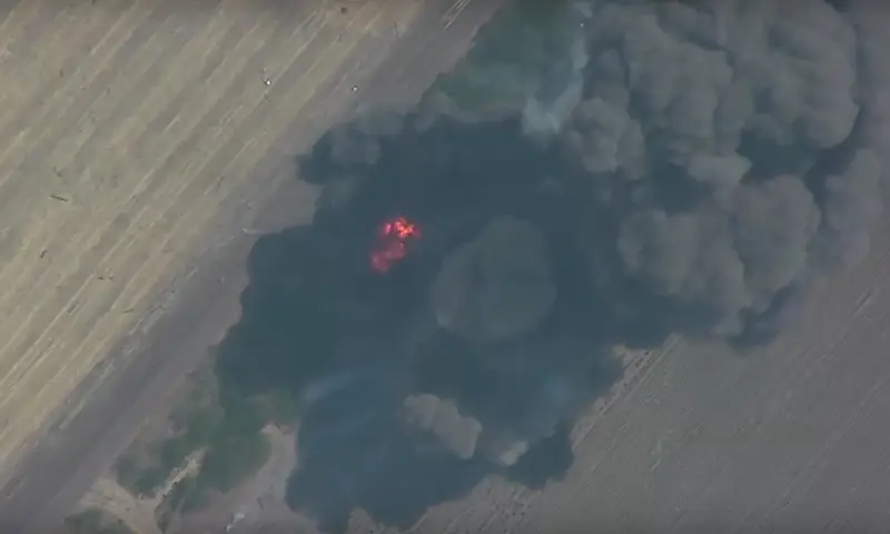 Опубликованы кадры поражения дроном-камикадзе с последующей детонацией САУ М109 «Паладин» ВСУ