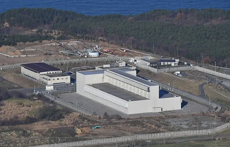 Японские власти «успокаивают» народ словами о том, что хранилище ядерных отходов в городе на берегу моря будет «временным»