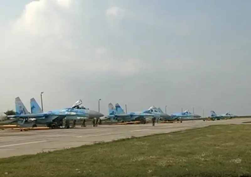 ВС РФ нанесли удары по аэродрому в Миргороде и топливохранилищу «Полтаватопливо»