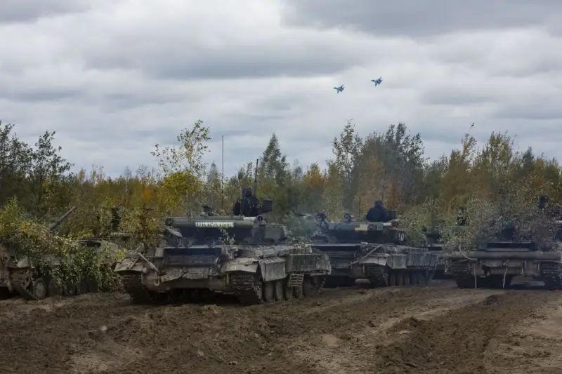 Командир танка ВС России: противник спешно покидает позиции под Красноармейском (ДНР)
