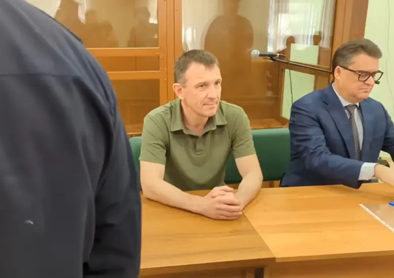 Главным доказательством по делу генерала Попова считается перевод на его карту одного миллиона рублей
