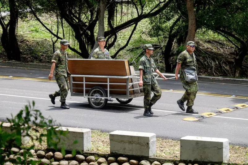 Жители Тайваня возмущены планами военных в случае войны хранить боеприпасы в местных храмах