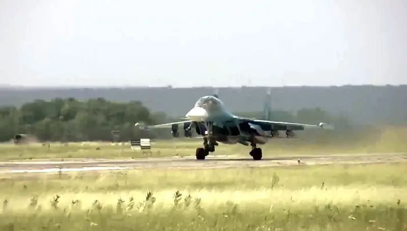 Минобороны РФ: самолёт Су-34 ВКС России потерпел крушение в Волгоградской области