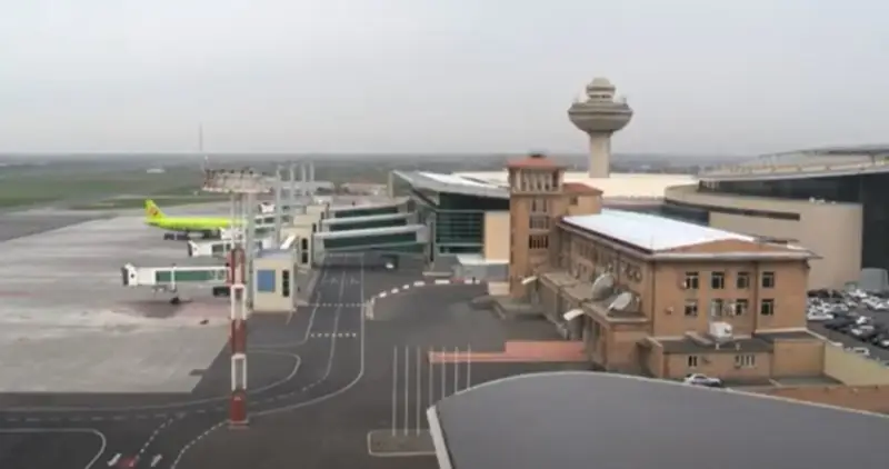 Российские пограничники после 30 с лишним лет службы покинули аэропорт Еревана после уведомления от правительства Армении