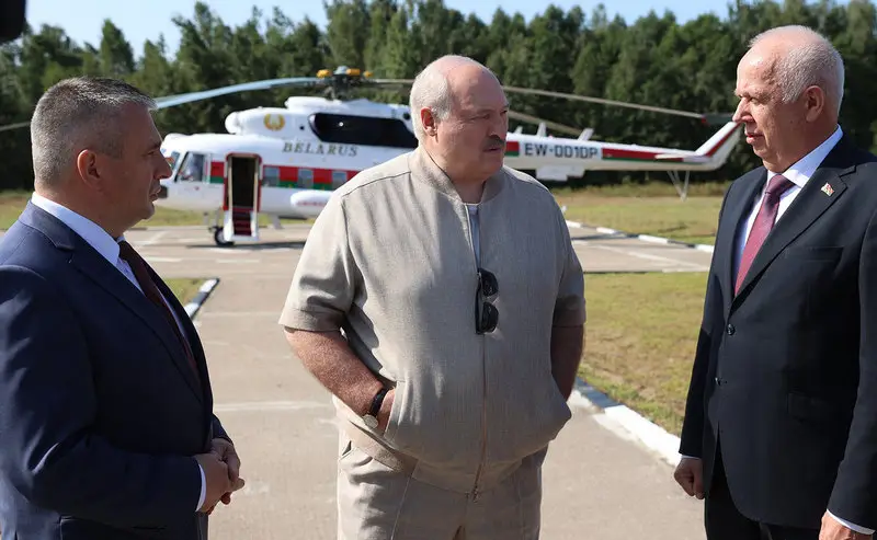 Лукашенко: Пытающийся «заработать авторитет» на состоявшемся обмене Байден не имеет к нему никакого отношения