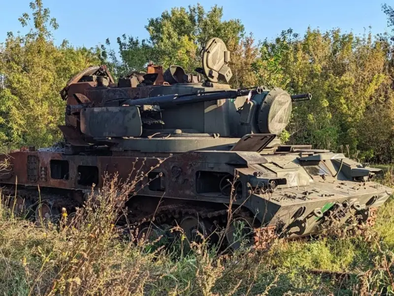 Показаны кадры поражения ЗРПК «Тунгуска» и другой военной техники ВСУ в курском приграничье