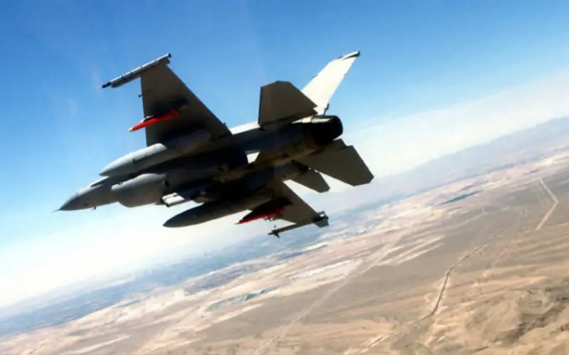 Британская пресса утверждает, что переданные Киеву F-16 совершили первые боевые вылеты