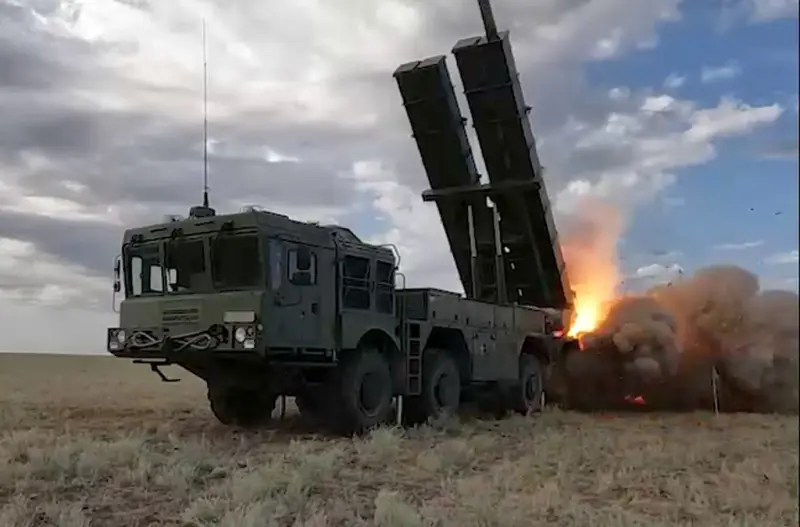 Belarusian military launches Polonez-M MLRS at 300-kilometer range for ...