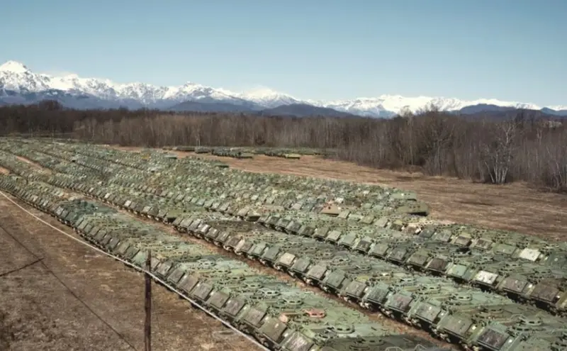 Киев намерен получить доступ к списанной военной технике итальянской армии