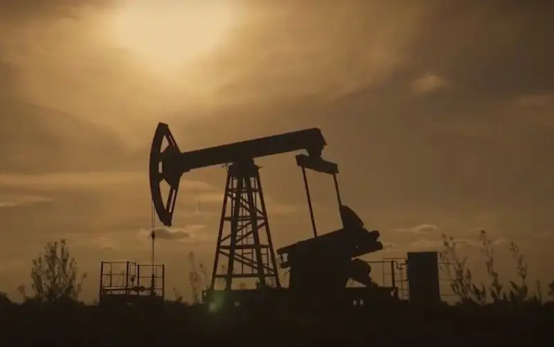 Цены на нефть падают, но израильский удар и очередной иранский ответ снова могут изменить ситуацию на рынке