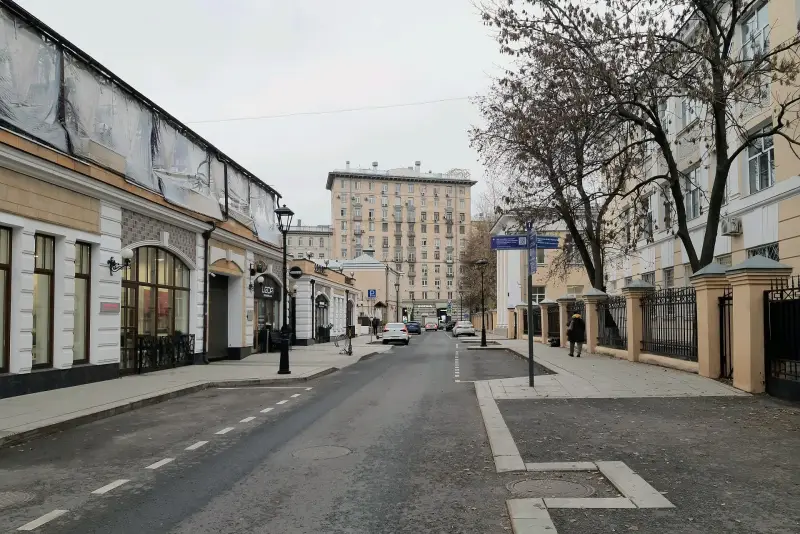 По переулкам столицы. Огородами к Святому Харитонию