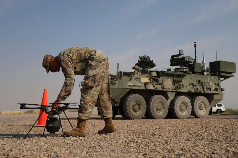 Американские военные оснастили БТР Stryker NBCRV дроном для обнаружения ядерных, химических и биологических угроз