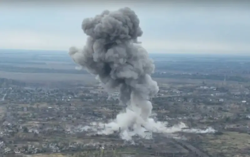 Footage of a FAB-3000 strike on the Ukrainian Armed Forces command post ...