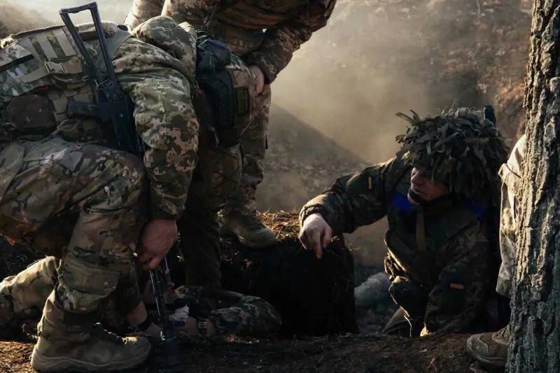 В связи с наступательными действиями ВС РФ гарнизон противника в районе села Улаклы близок к тому, чтобы повторить судьбу гарнизона в Великой Новосёлке