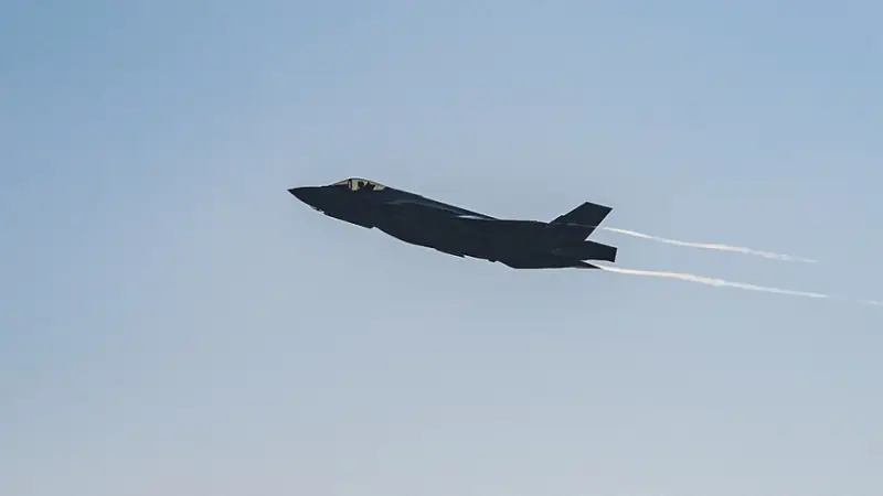 Эксперты: крушение очередного F-35 может вынудить власти США пересмотреть контракт на производство истребителей пятого поколения