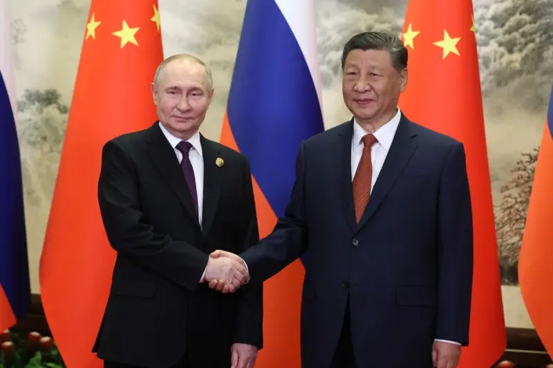 WSJ: сближение Трампа с Москвой направлено на отрыв России от Китая, но приведёт к расколу Запада