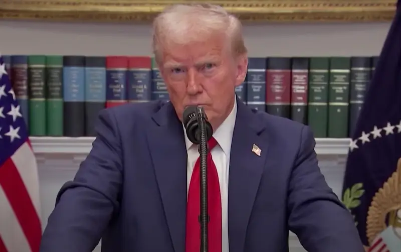 «Сдался Путину»: представители «партии войны» начали масштабную информационную кампанию против Трампа