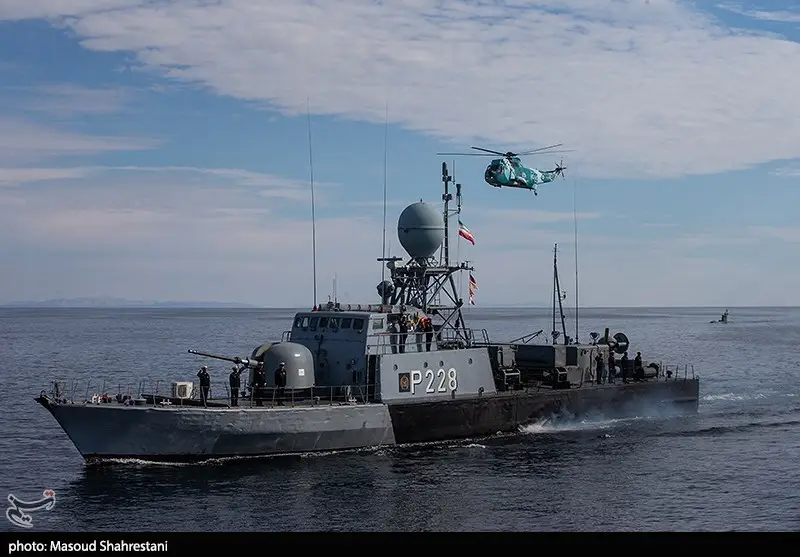 Иранский ракетный катер с ракетным комплексом Merhab