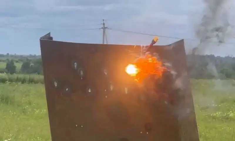 Разработанный в России в рамках проекта «Посох» лазерный лучемёт уничтожил двигатель БПЛА на дистанции 500 метров