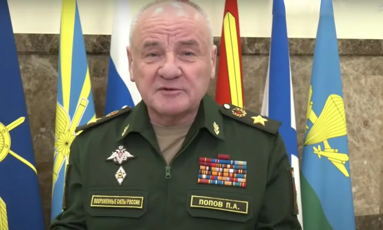 Экс-заместителю министра обороны РФ Павлу Попову помимо мошенничества вменяют еще ряд статей