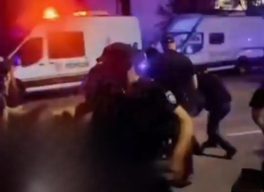 На западе Украины прошли столкновения полиции и протестующих против мобилизации женщин