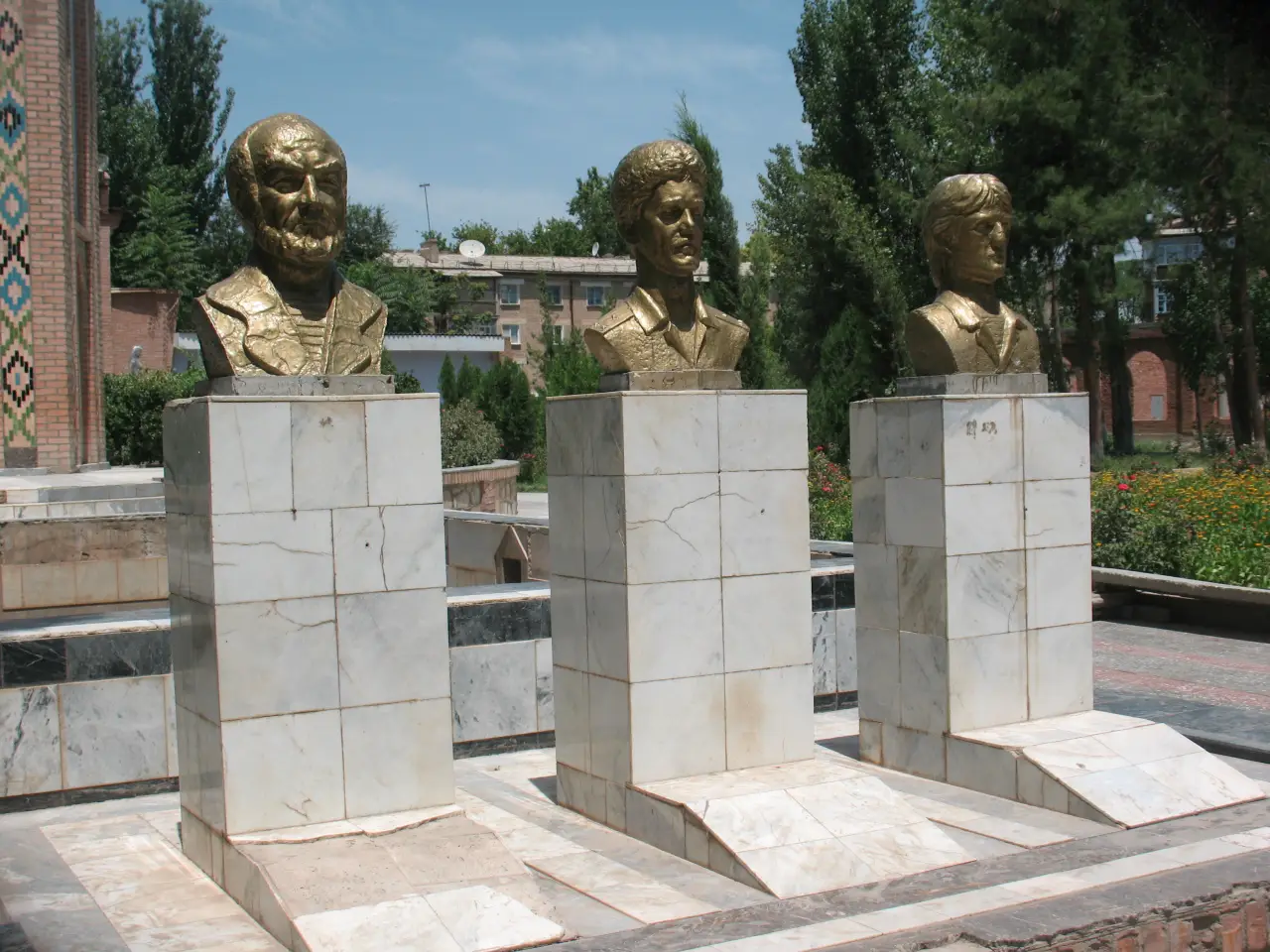 f71f5a84df_krajnij-sleva-pasmjatnik-s_-s