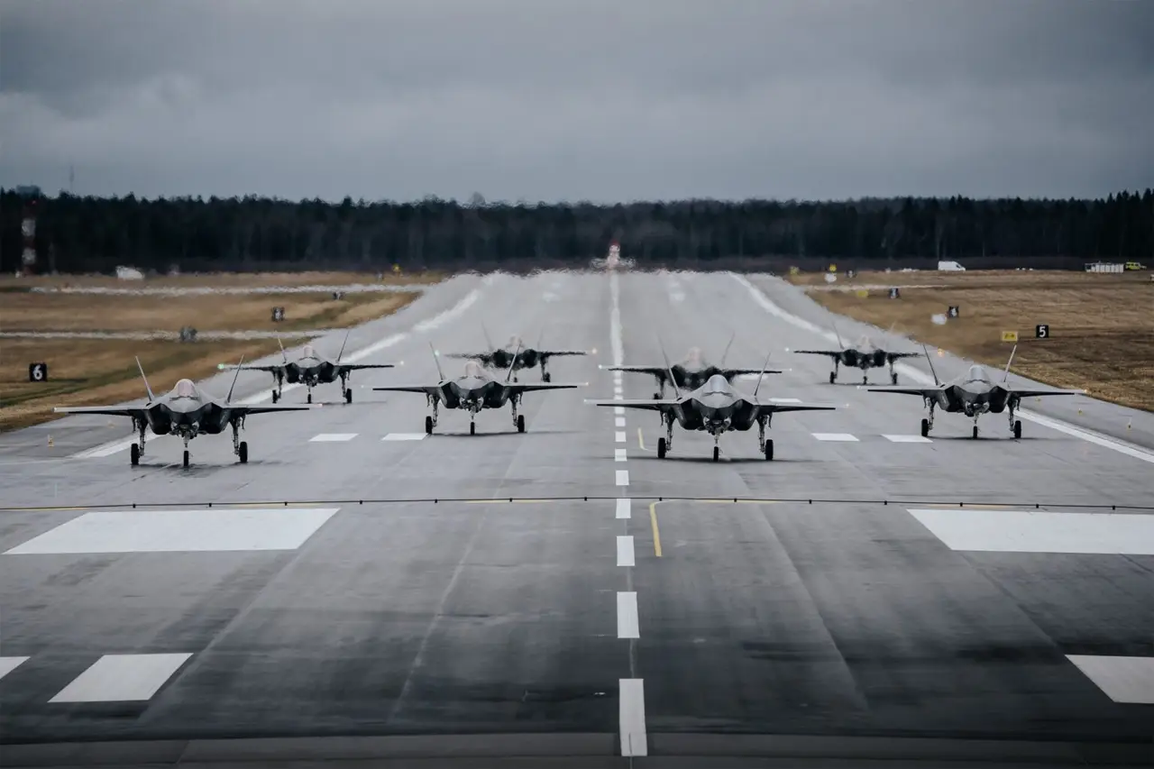 Таллин: Решение об уничтожении самолётов-нарушителей примут не в Эстонии