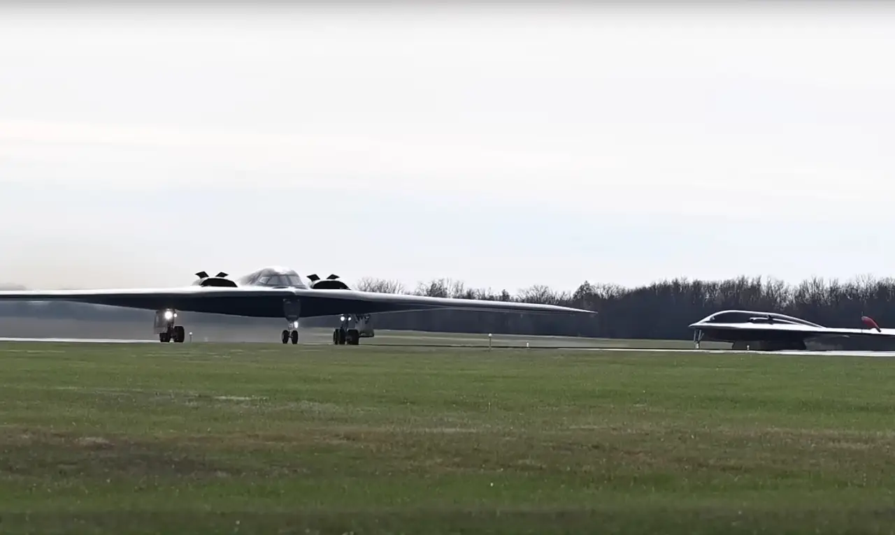 B-2A Spirit направляются к Исландии на фоне закрытия воздушного пространства