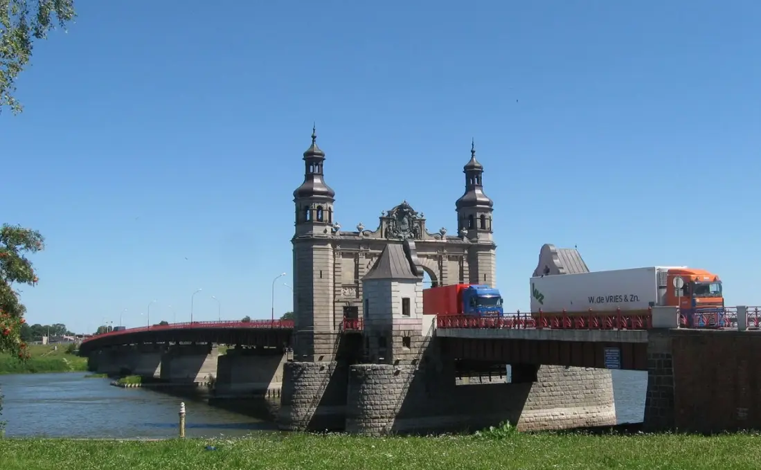 МИД РФ: Россия в любых условиях обеспечит потребности Калининграда