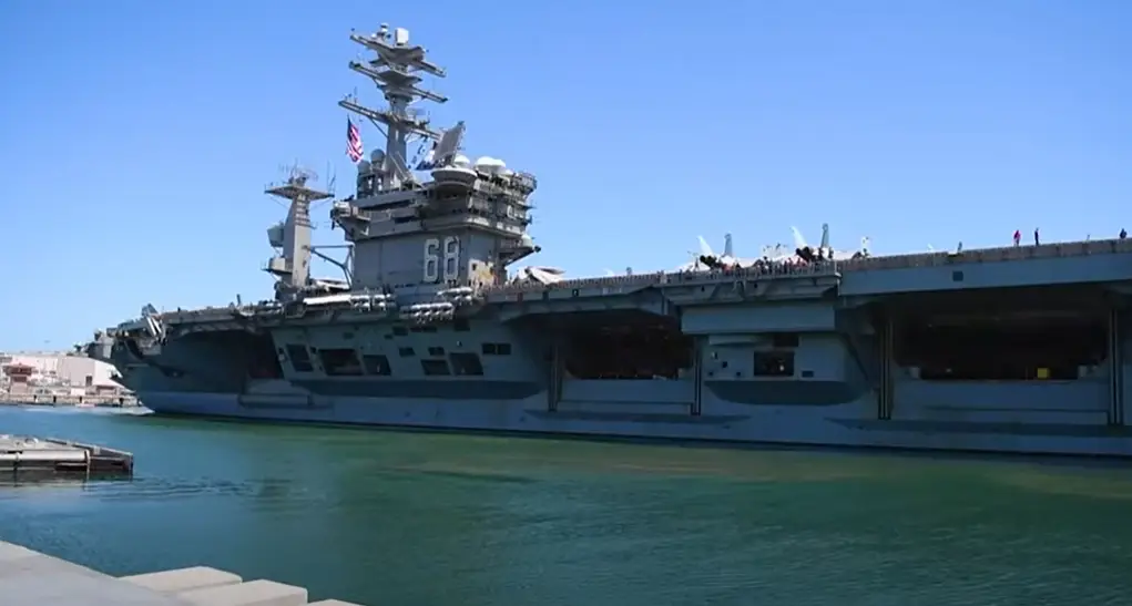 Хуситы на войну «не явились», а авианосец ВМС США «Нимиц» всё равно понёс потери