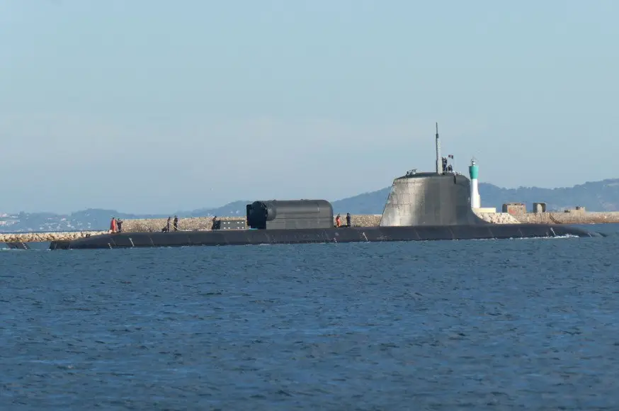 ВМС Франции с существенным опозданием вернули в строй новейшую АПЛ FS Tourville