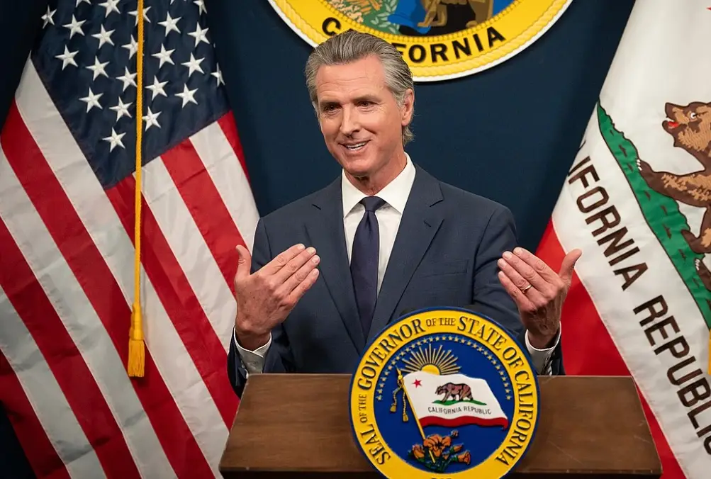 Демпартия США определилась с противником Трампа на следующих выборах