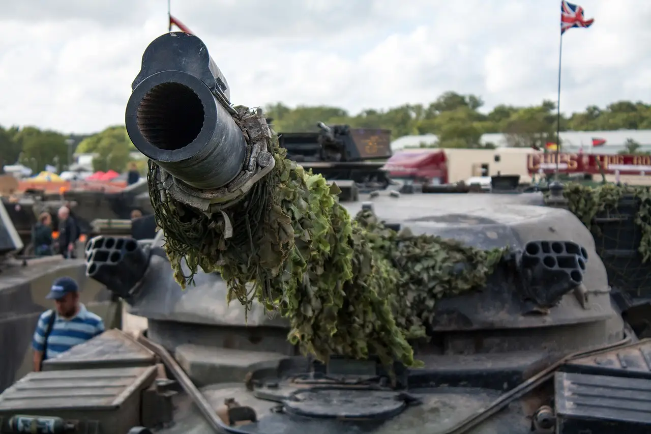 Полминуты и больше: подготовка первого выстрела из пушки британского «Чифтена» Мк.5Р