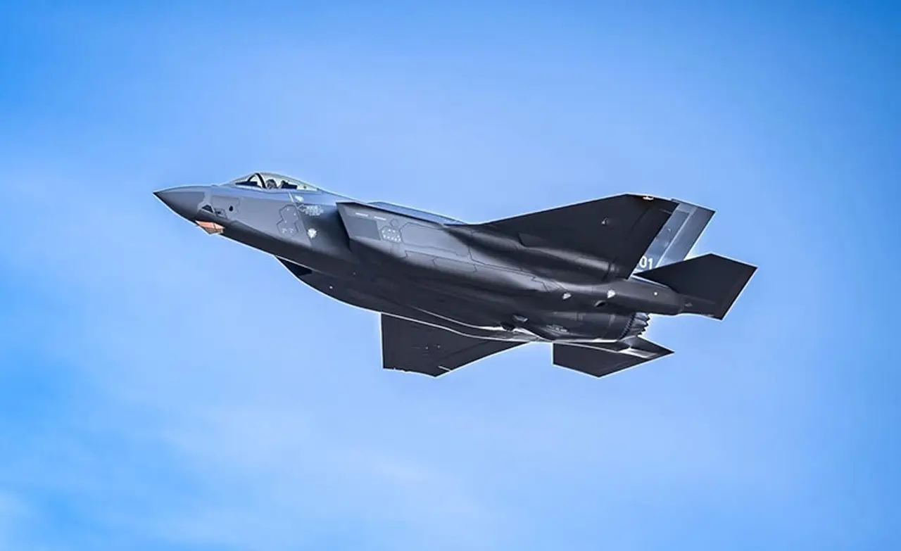 НАТО наращивает ударную авиацию у границ РФ: норвежские F-35 прибыли в Польшу