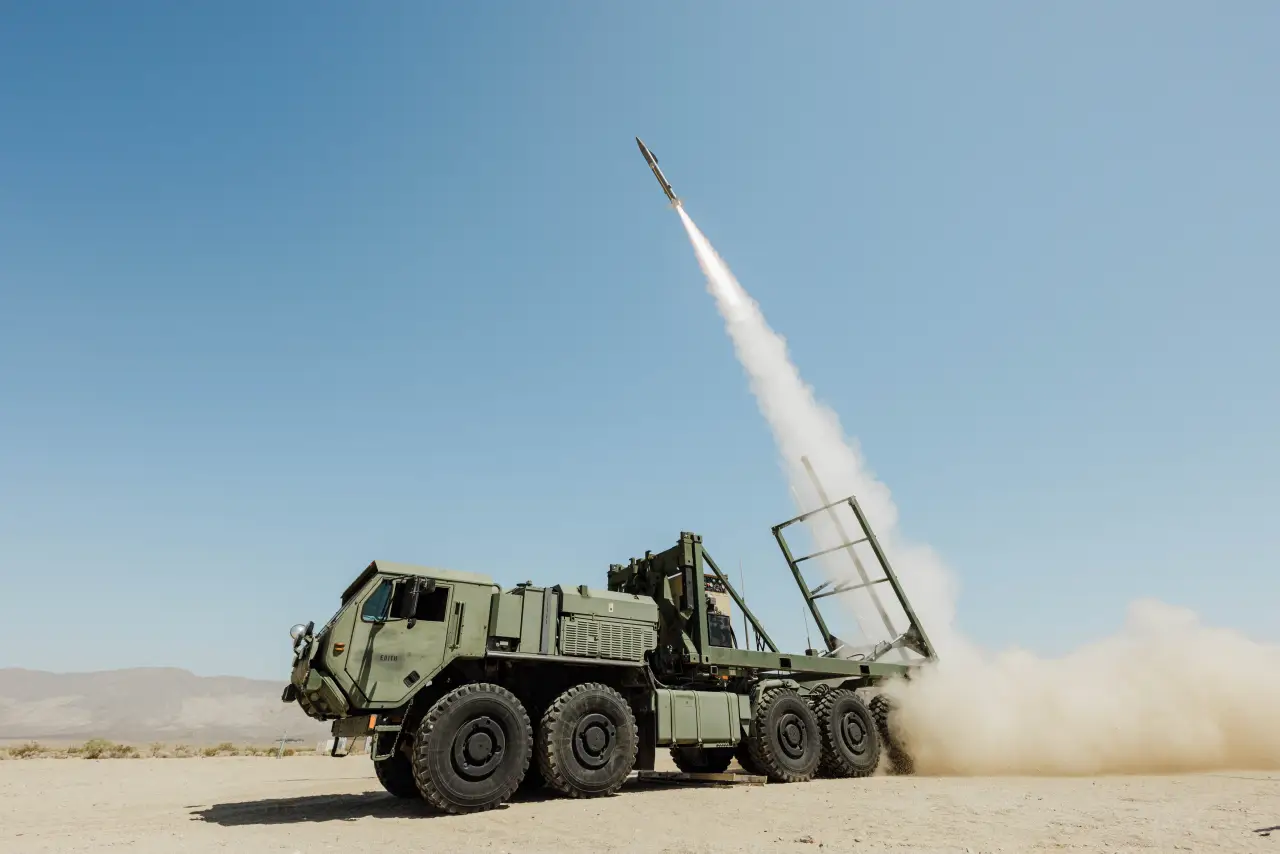 «Дешёвая» гиперзвуковая ракета Castelion Blackbeard получит штатные носители