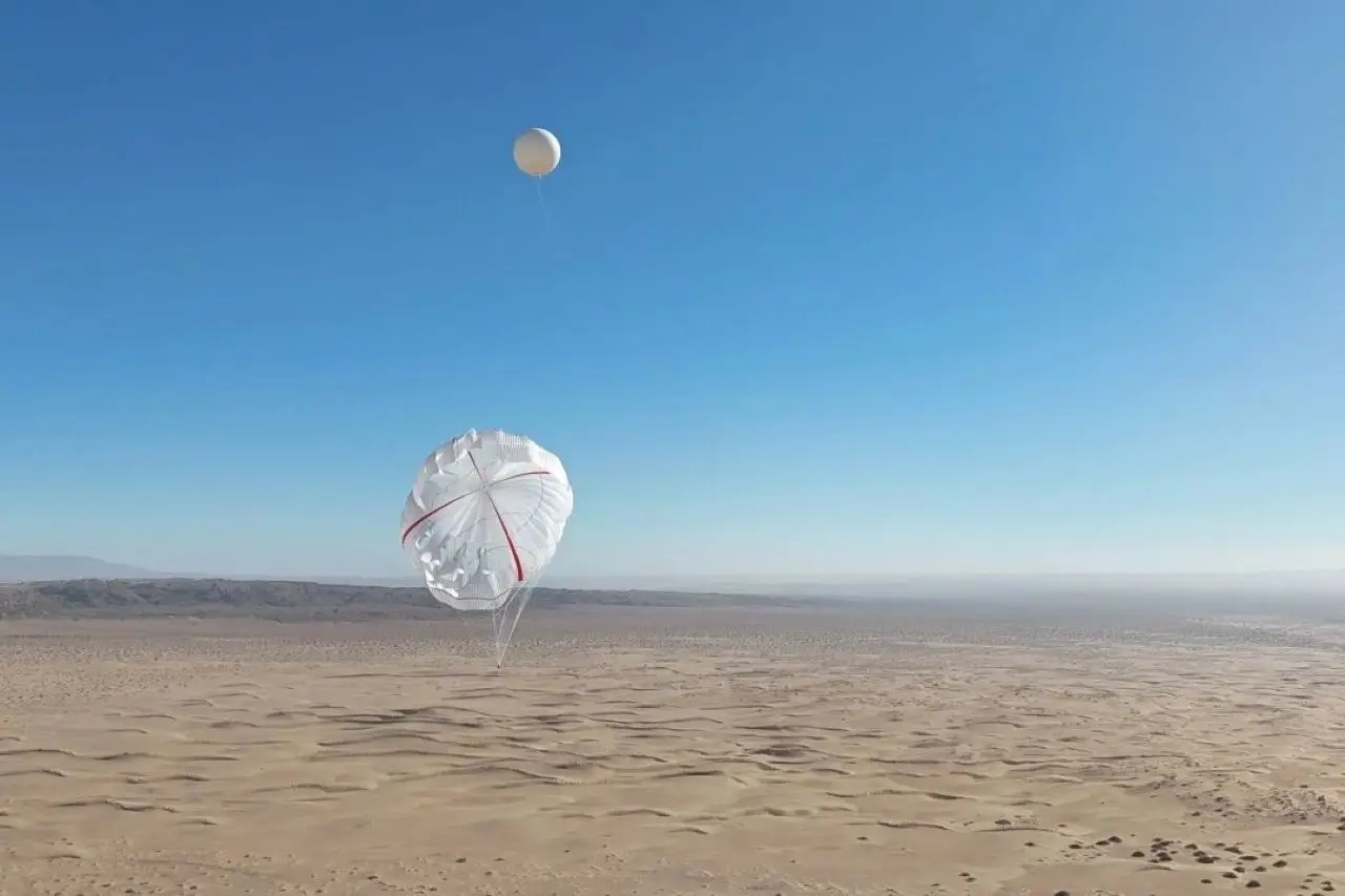 В Китае испытали крупнейший в мире воздушный змей – генератор