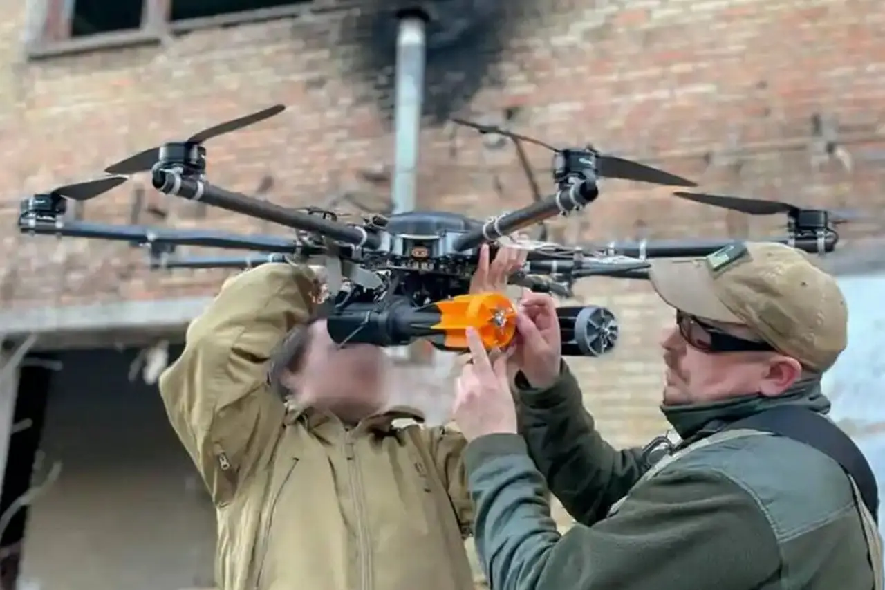 Противник пытается организовать снабжение окружённой у Купянска группировки