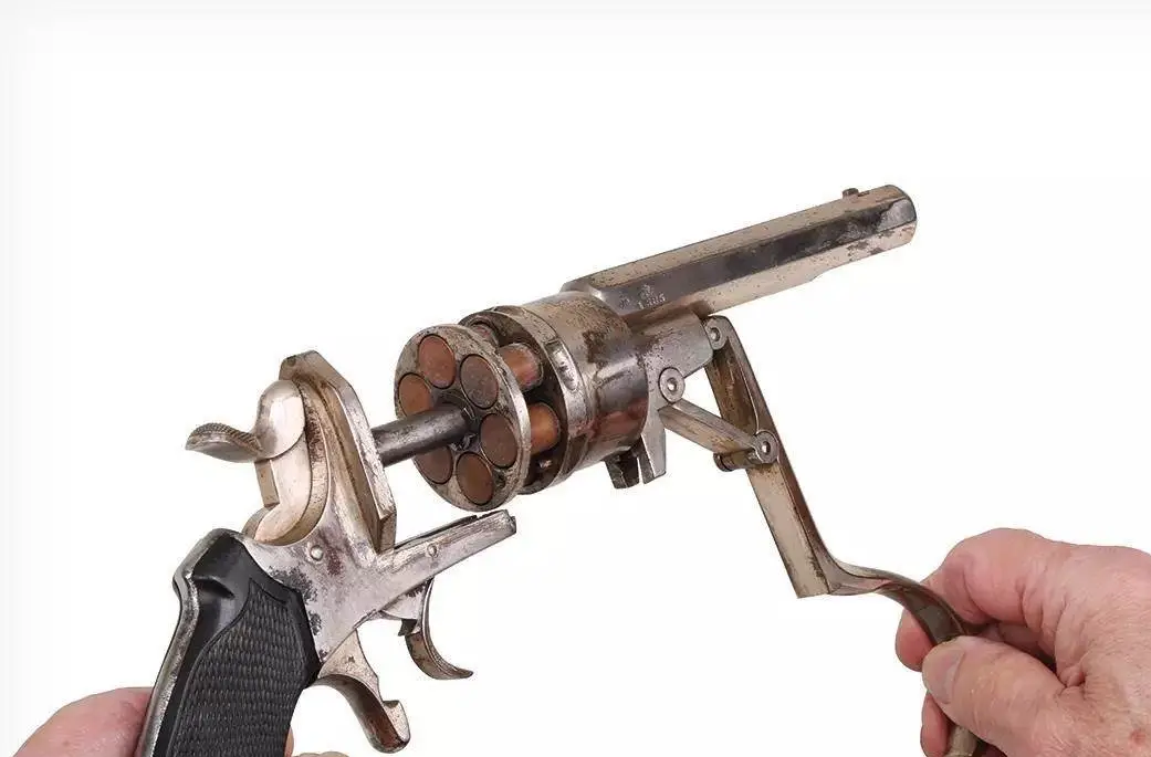 cd50307895_8_-galan-gaad-250800-fre-fren