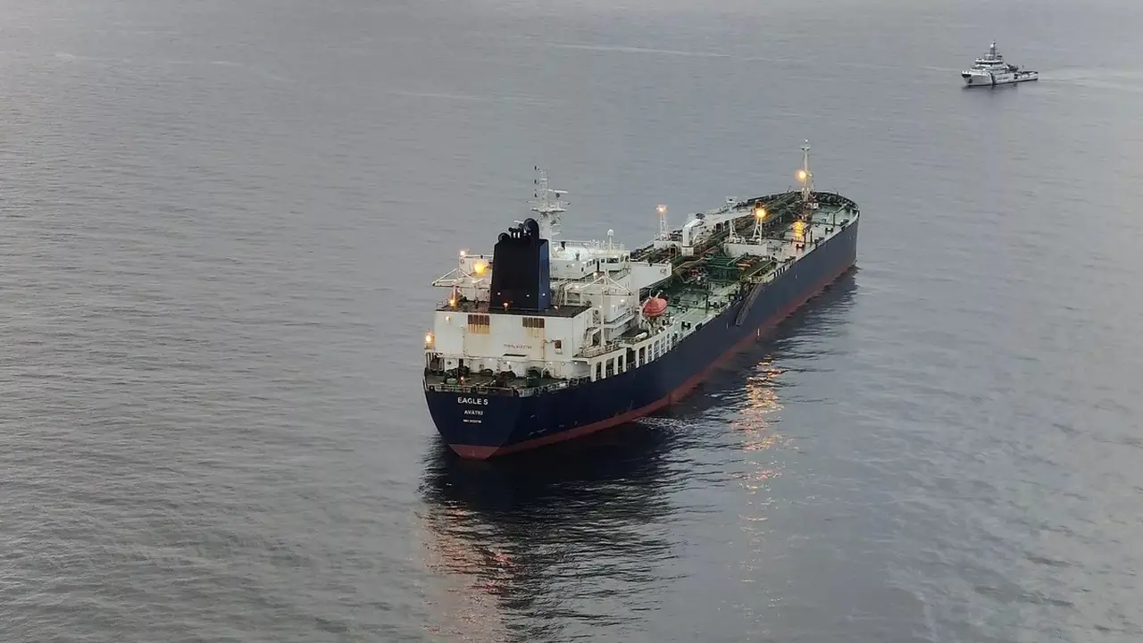 Эстония назвала «неразумными» атаки Украины на танкеры в Балтийском море