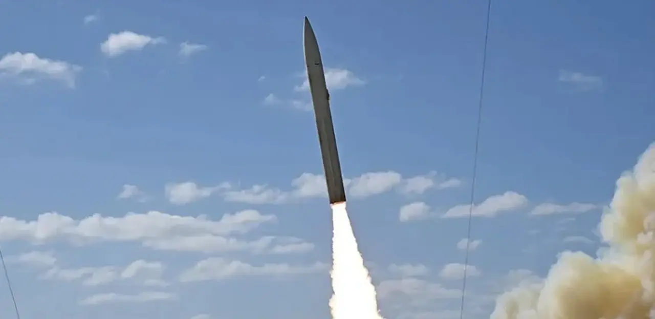 «Ударит по Москве из Лондона»: подробности о гиперзвуковой ракете США Dark Eagle