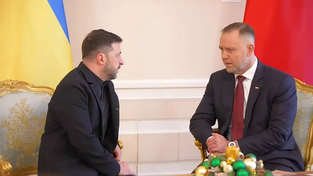 Президент Польши вручил Зеленскому книгу «Документы Волынского преступления»