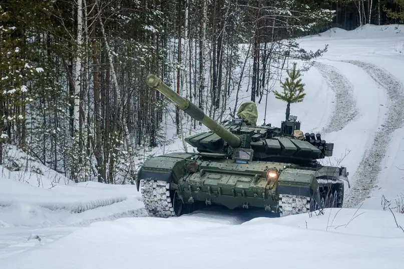 Танки Т-72Б3М и Т-80БВМ уже более года оснащаются новыми тепловизионными приборами командира