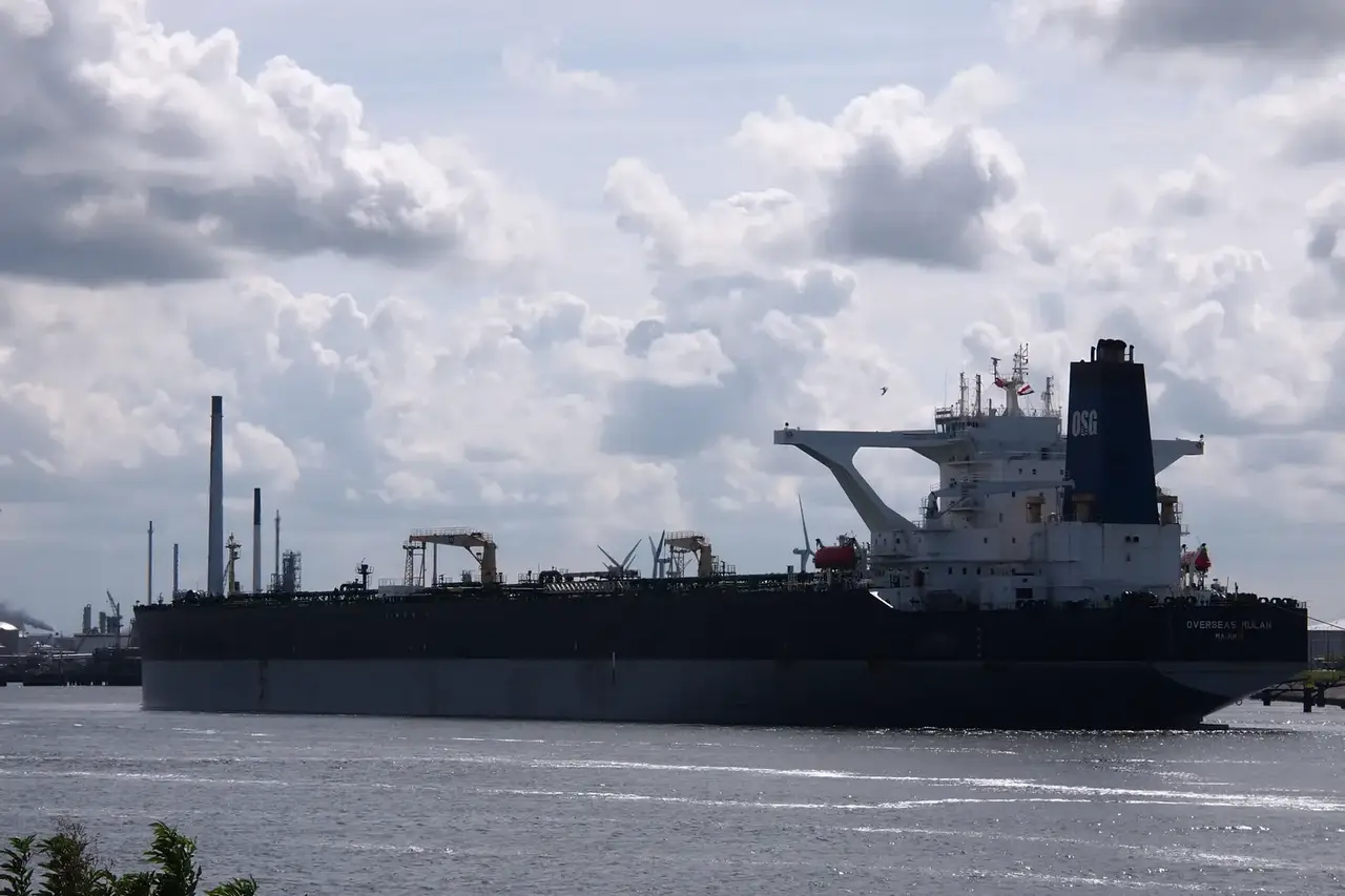 Брюссель переложил на страны ЕС принятие решений о задержании танкеров России