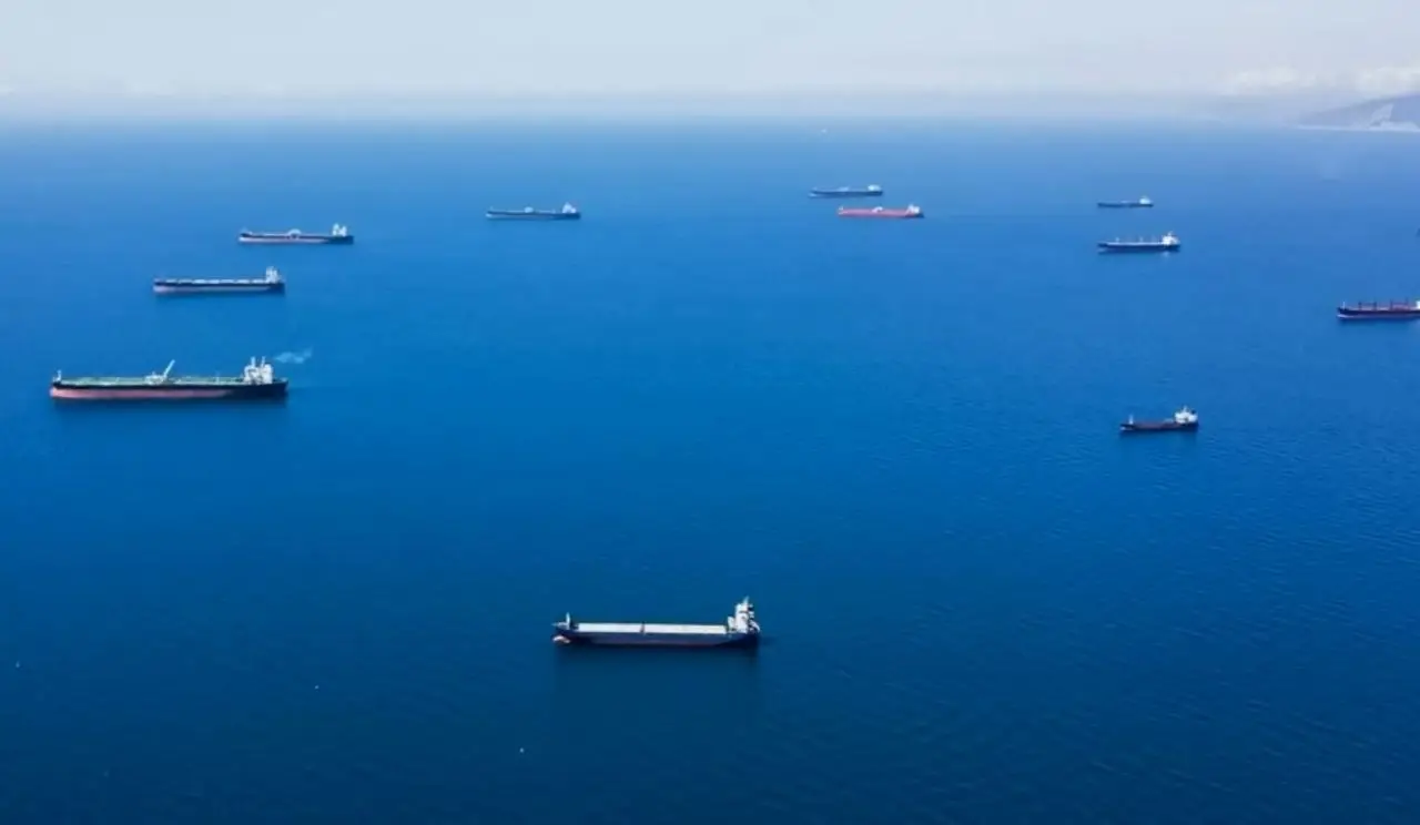 Нефтяные танкеры начали массово покидать Венесуэлу, пытаясь прорвать блокаду