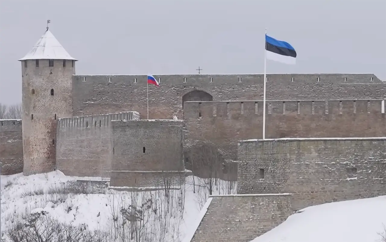 МИД РФ готовит ответ на ограничения работы российских посольств в Прибалтике