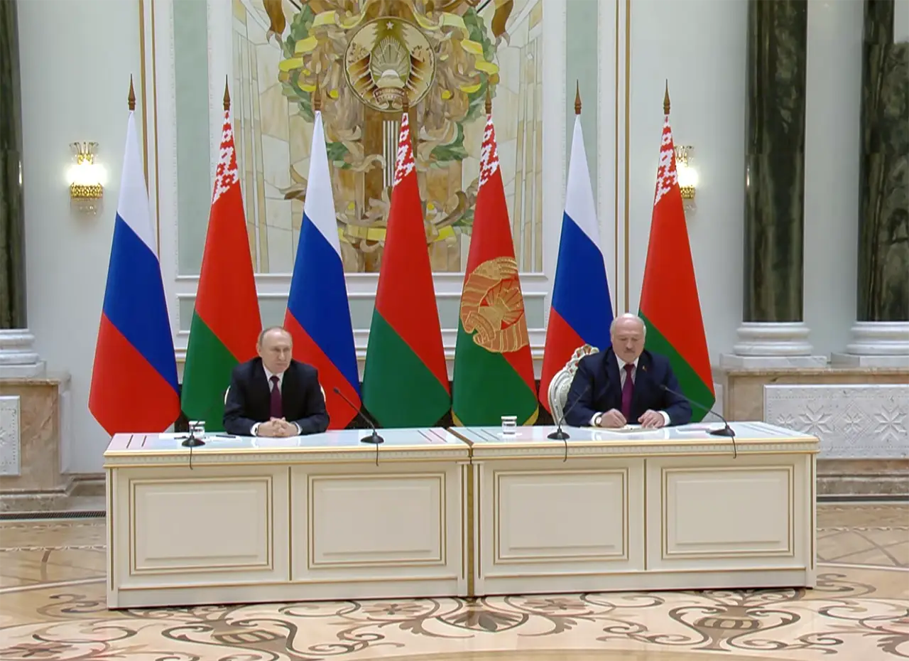 Путин ратифицировал соглашение с Белоруссией о взаимной защите граждан