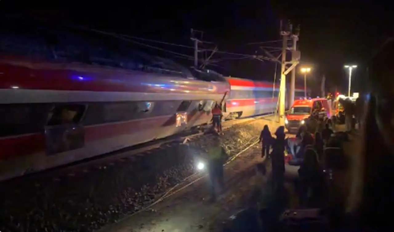 На место катастрофы поездов в Испании направлены военные