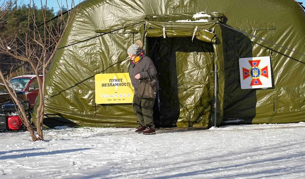 Украинцы в обесточенном Берлине открыли бесплатный «Пункт несокрушимости»