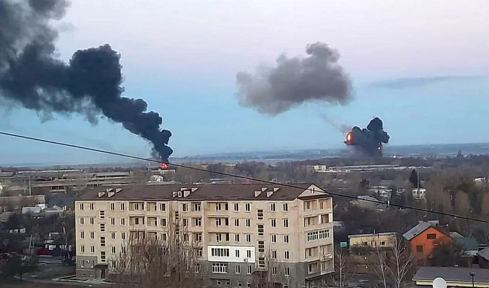 Зеленский заявил о ракетном ударе ВС РФ по жилому дому в Харькове