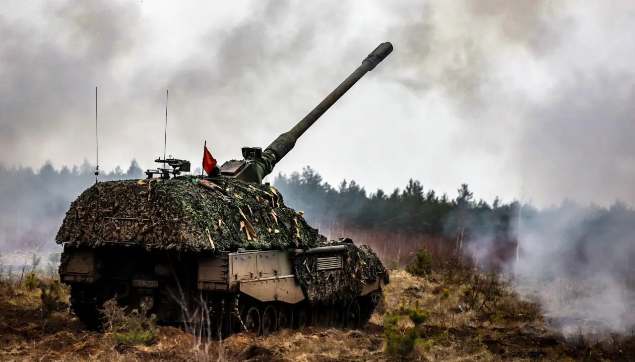 Одной ежовой бронёй не обойтись: показан концепт защиты САУ PzH 2000 от БПЛА